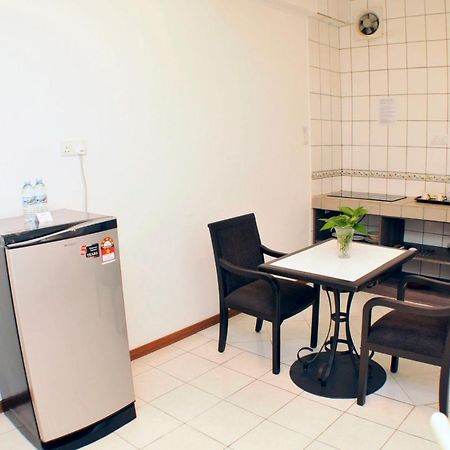 Promenade Service Apartment Kota Kinabalu Bagian luar foto