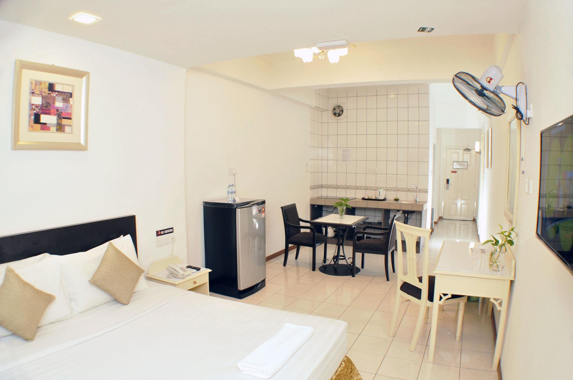 Promenade Service Apartment Kota Kinabalu Bagian luar foto
