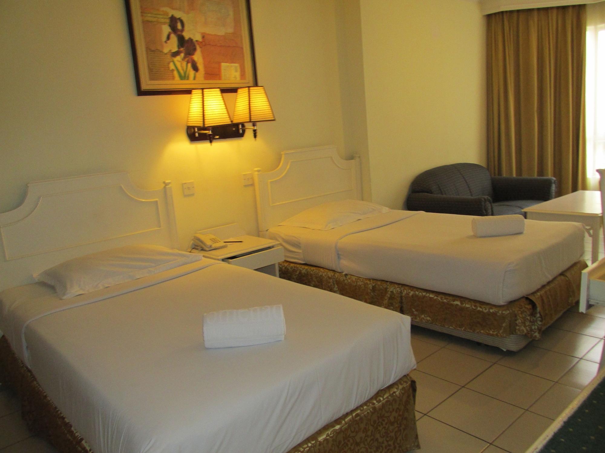 Promenade Service Apartment Kota Kinabalu Bagian luar foto