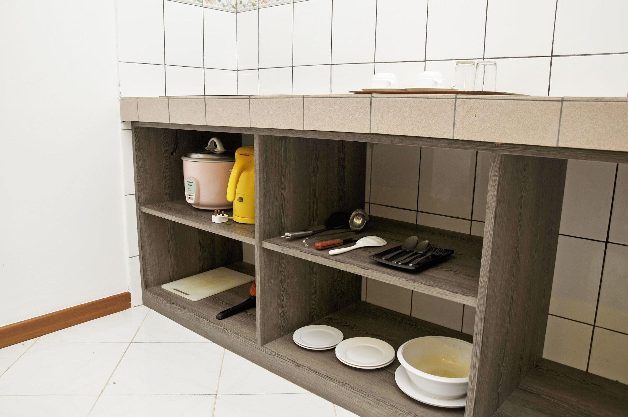 Promenade Service Apartment Kota Kinabalu Bagian luar foto
