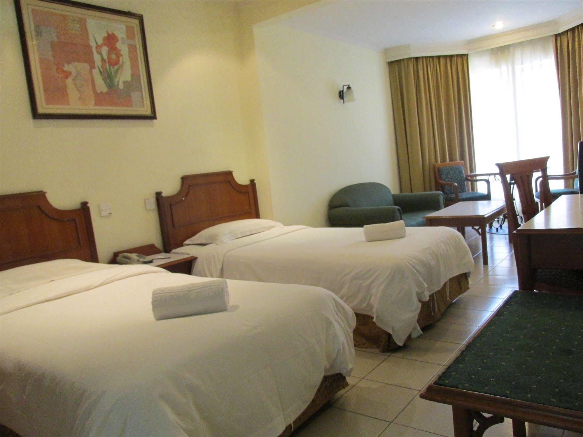 Promenade Service Apartment Kota Kinabalu Bagian luar foto