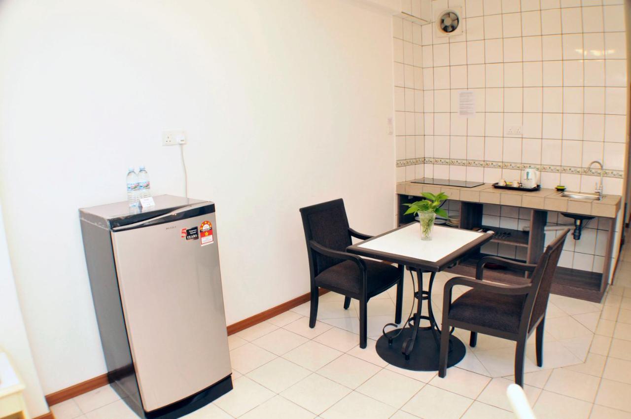 Promenade Service Apartment Kota Kinabalu Bagian luar foto